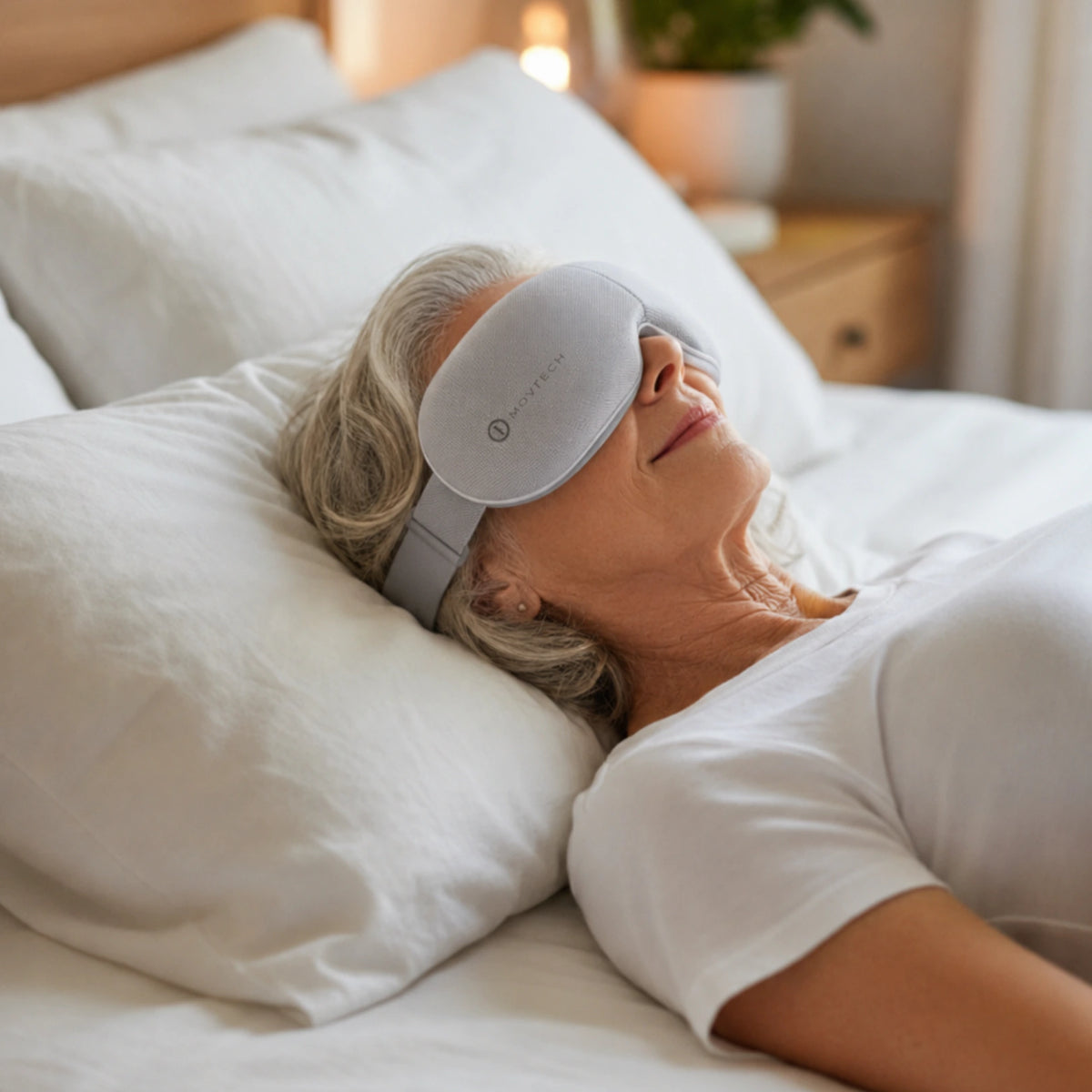 Movtech Eye Massager szemmasszírozó használata ágyban fekve