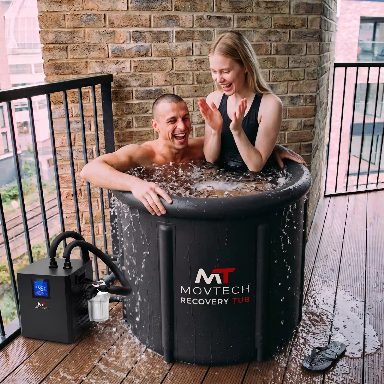 Movtech Recovery Tub jeges merülőkád a hűtőberendezéssel, teraszon