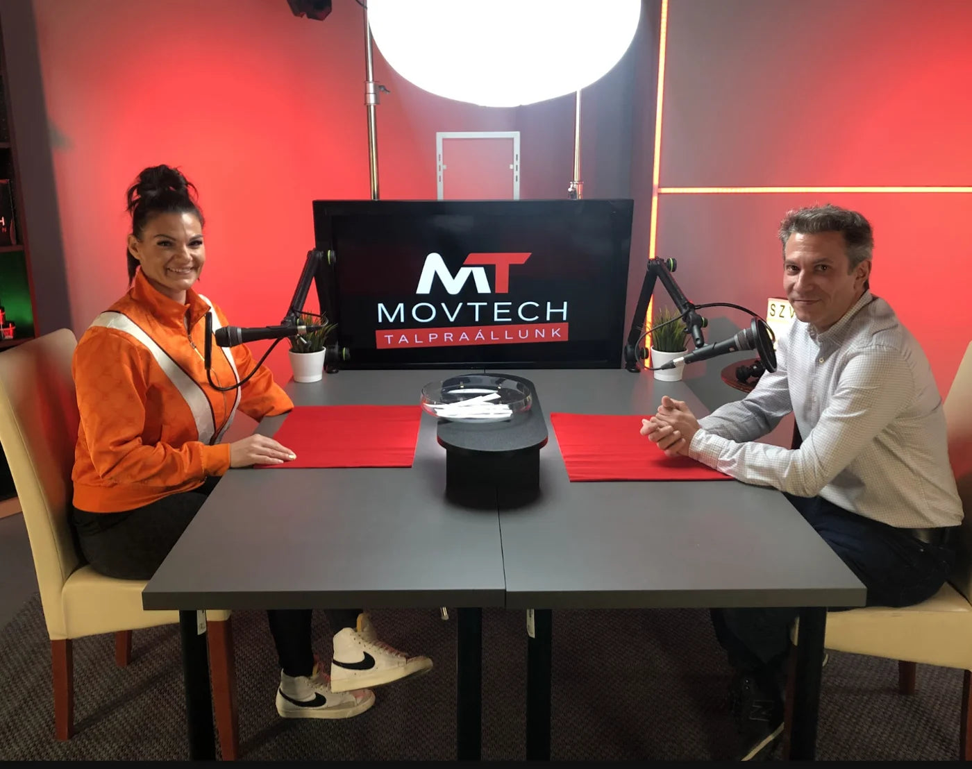Movtech podcast-felvétel a stúdióban